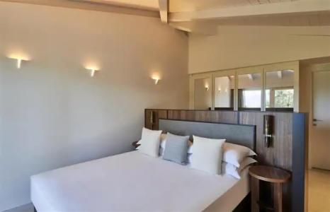 Baia Di Chia Resort Sardinia, Curio Collection By Hilton - 8