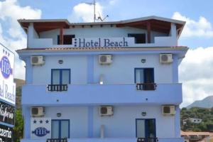 Beach Hotel, Diamante