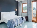 Classic Triple room with Sea/Pool View