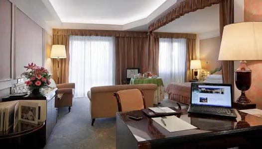 Grand Excelsior - 133