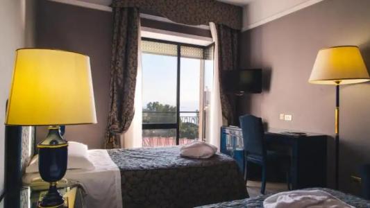 Grand Excelsior - 69