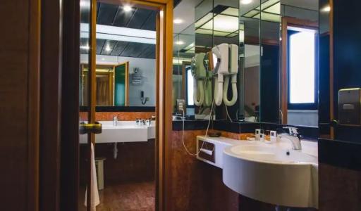 Grand Excelsior - 117