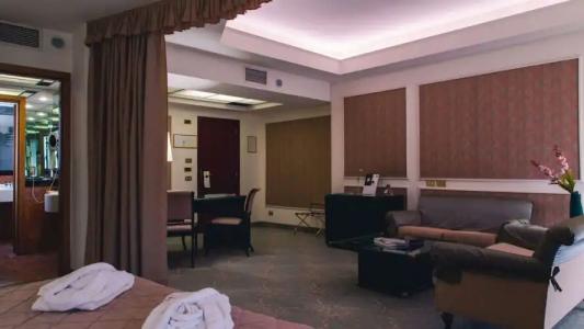 Grand Excelsior - 149