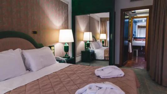 Grand Excelsior - 38