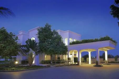 Al Nahda Resort & Spa - 13