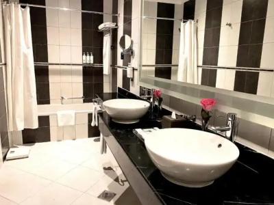 Millennium Central Doha - 52