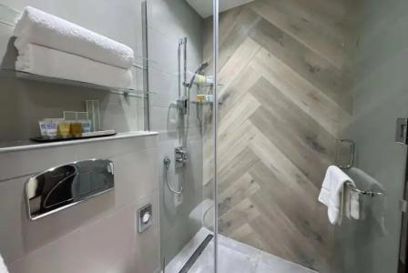 Ramada Encore Doha by Wyndham - 8
