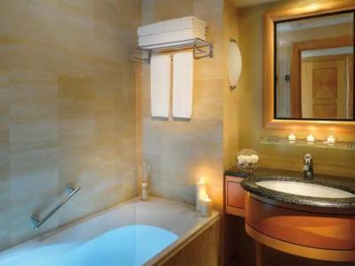 Mövenpick Doha - 7