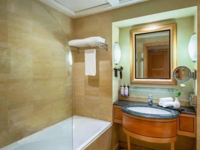 Mövenpick Doha - 41