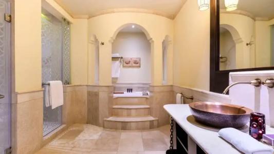 Sharq Village & Spa, a Ritz-Carlton - 50