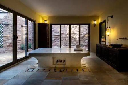 Sharq Village & Spa, a Ritz-Carlton - 11