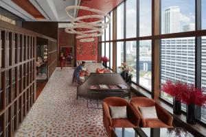 Mandarin Oriental, Hotel