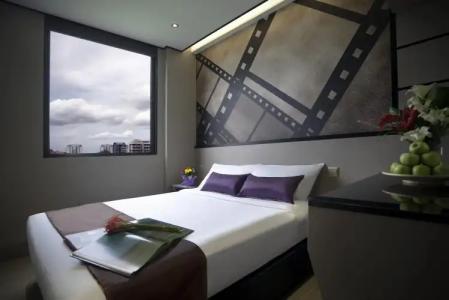 81 Premier Hollywood - 3