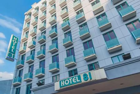 81 Premier Hollywood - 14