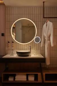 Amara Singapore - 50