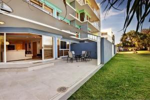 Rolling Surf Resort, Caloundra