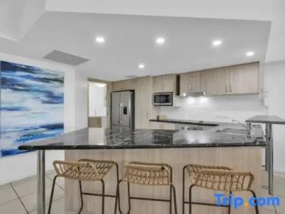 Rolling Surf Resort - 97