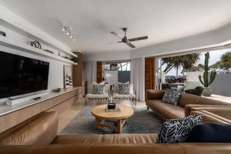 Rolling Surf Resort - 242