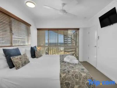 Rolling Surf Resort - 190