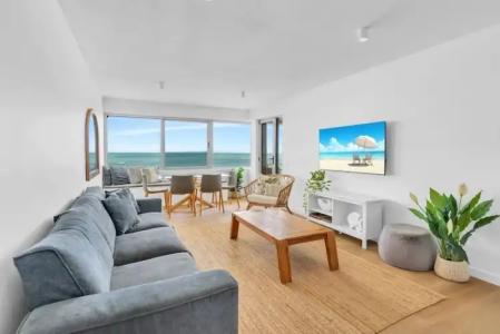 Rolling Surf Resort - 376