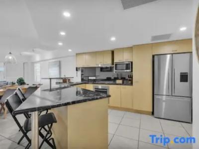 Rolling Surf Resort - 95