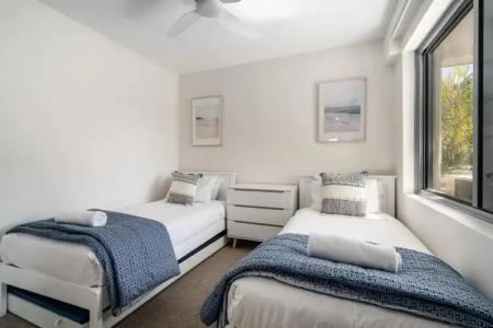 Rolling Surf Resort - 38