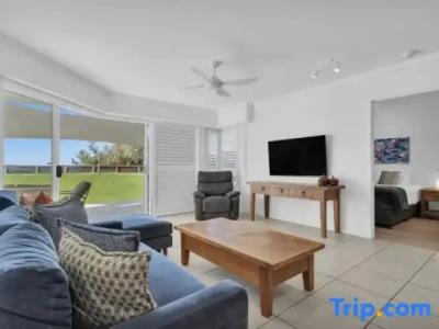 Rolling Surf Resort - 92