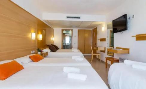 & Diving Les Illes - 38