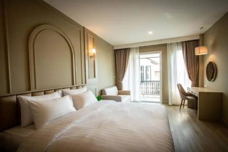 Eurana Boutique - 86