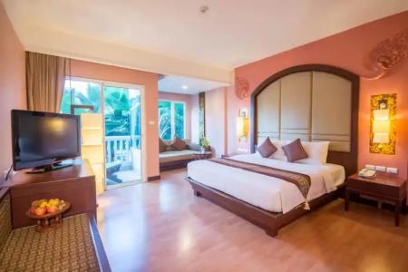 Grand Pacific Sovereign Resort & Spa - 3