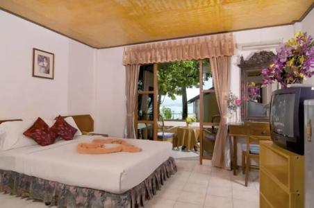 Baan Karon Hill Phuket Resort - 58