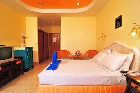 Baan Karon Hill Phuket Resort - 62
