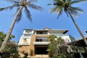 Golden Pine Beach Resort, Pran Buri