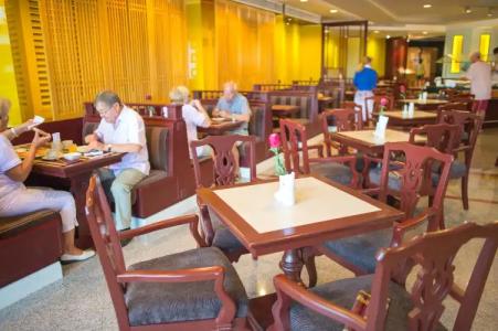 City Beach Resort - 26