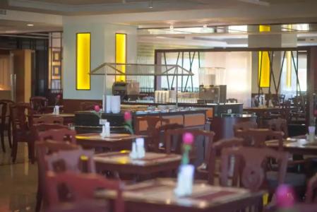 City Beach Resort - 24