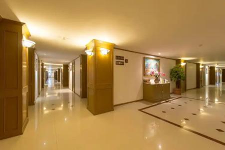 City Beach Resort - 13