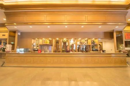 City Beach Resort - 1