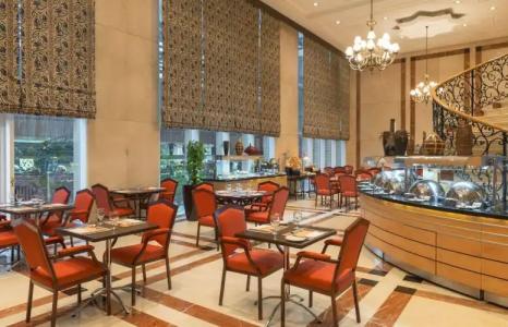 Four Points by Sheraton Bur Dubai - 11
