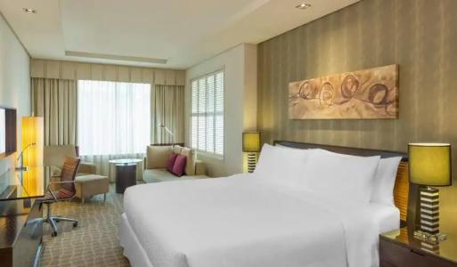 Four Points by Sheraton Bur Dubai - 6