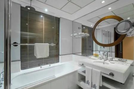 Four Points by Sheraton Bur Dubai - 41