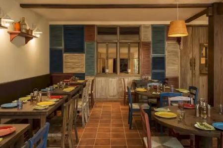 Four Points by Sheraton Bur Dubai - 10
