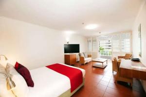 Ramada By Wyndham Cairns City Centre, Cairns