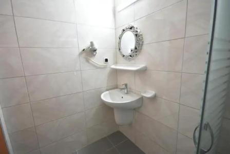 Golden Orange Apart - 43