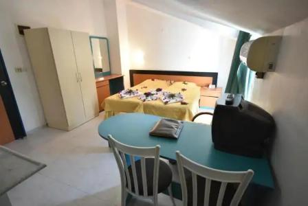 Golden Orange Apart - 58