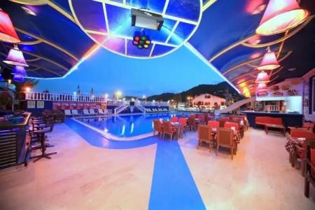 Mustis Royal Plaza - 24