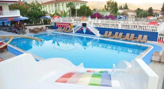 Mustis Royal Plaza - 11