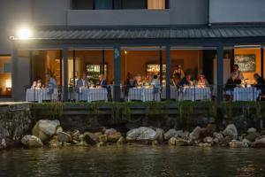 Bella Hotel & Restaurant with private dock for mooring boats, San Felice del Benaco