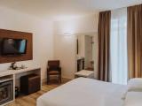 Superior Double room with partial view