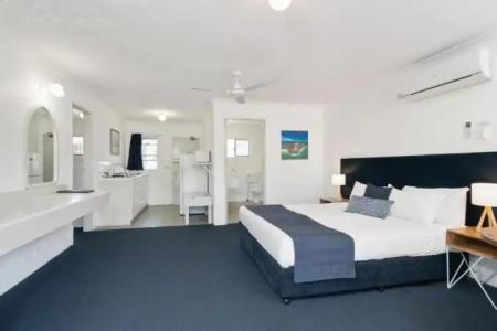 Wollongbar Motel - 76