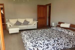 Bed & Breakfast «Bella Vita B&B», Arona
